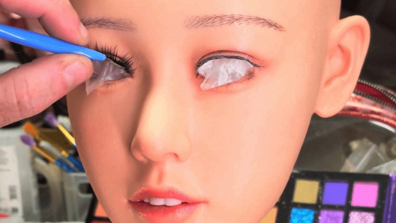 Repair sex doll eyelashes